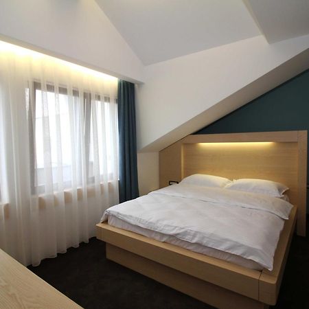Hotel International Prishtina & Spa Pristina Chambre photo