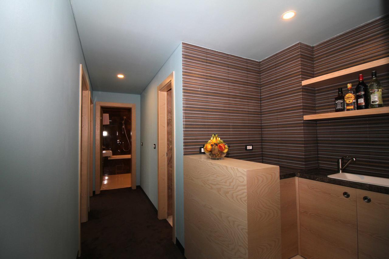 Hotel International Prishtina & Spa Pristina Extérieur photo