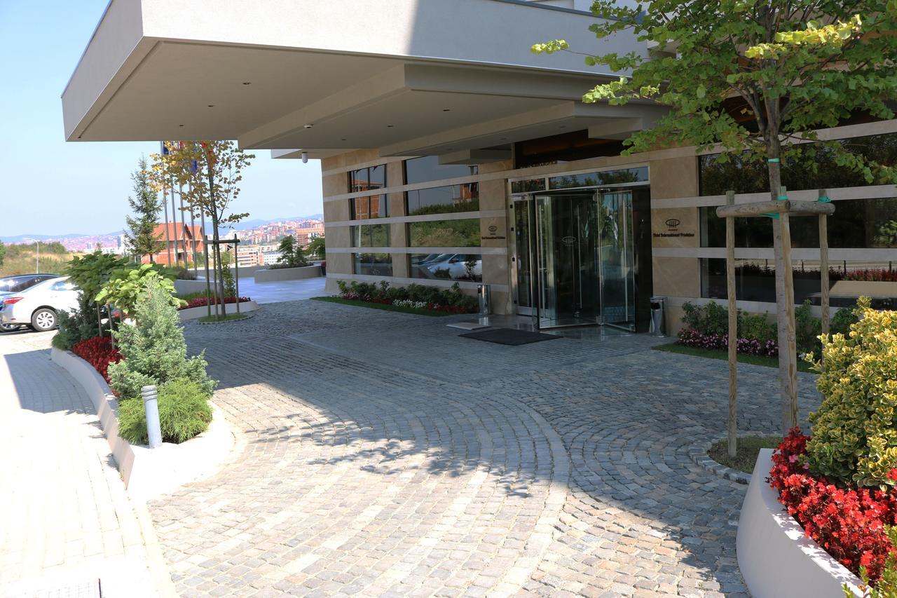 Hotel International Prishtina & Spa Pristina Extérieur photo