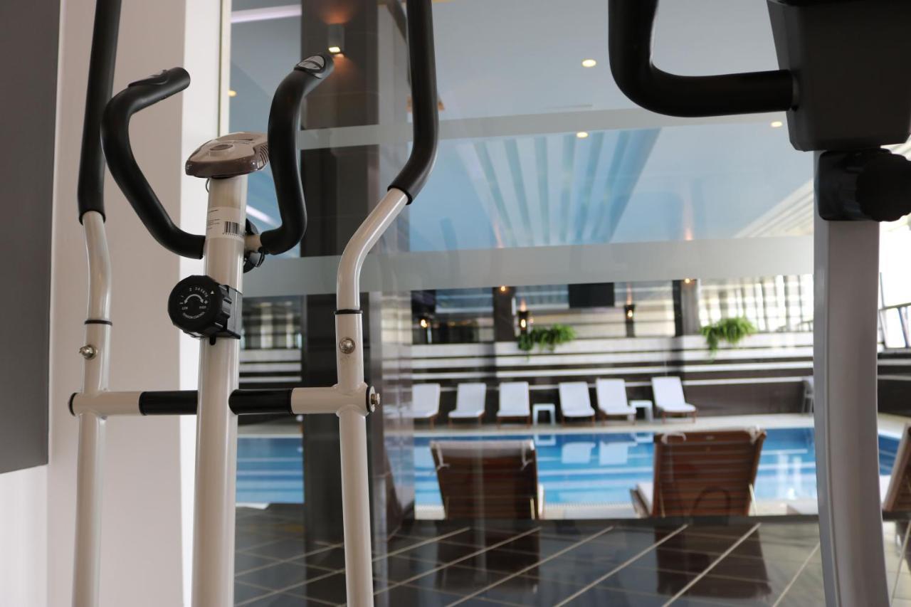 Hotel International Prishtina & Spa Pristina Extérieur photo